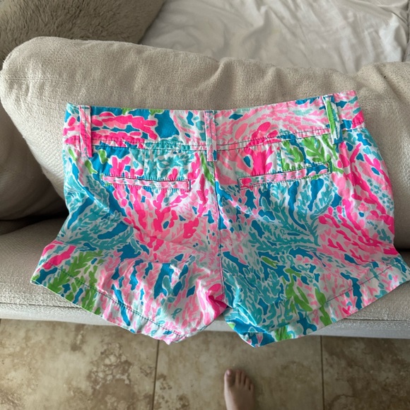 LIKY PULITZER OCEAN THEMED SHORTS SIZE 6 - Picture 2 of 2